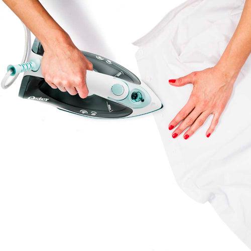 OSTER PLANCHA A VAPOR EOSTGCSTBS5002 COLOR VERDE SUELA ANTIADHERENTE