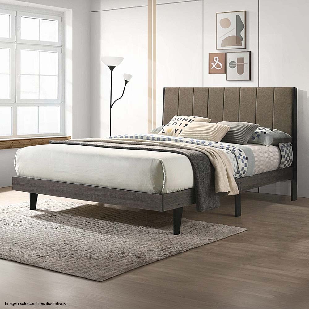 Cama Queen modelo Valdemar, cabecera tapizada tela marrón y base en gris envejecido.