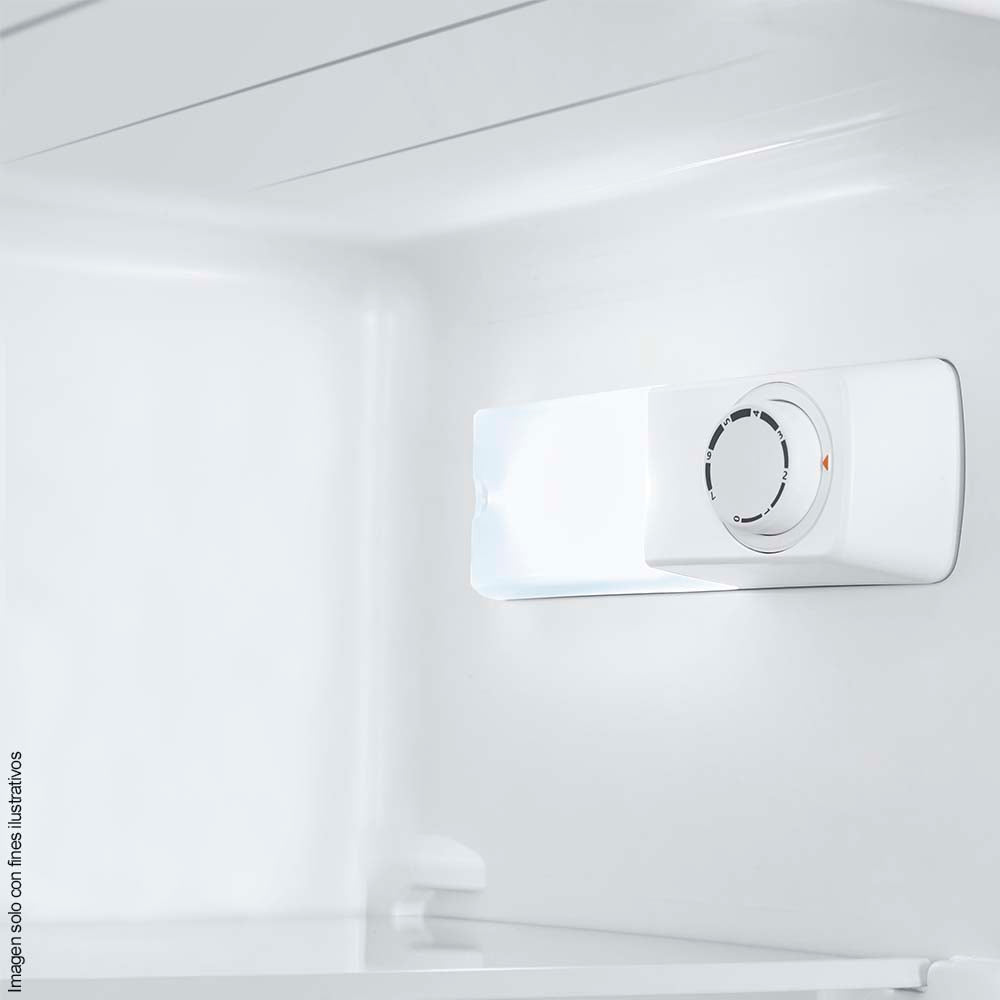 Refrigeradora 5.5pc Top Mount RT55D6AAE 2 puertas Hisense