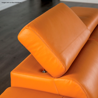 Sofá Chaise modelo Brisa FM69005LB-LCE/RLV, color naranja 100% cuero. Chaise lado derecho
