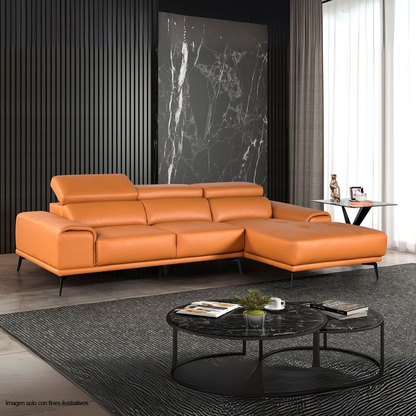 Sofá Chaise modelo Brisa FM69005LB-RCE/LLV, color naranja 100% cuero. Chaise lado izquierdo.