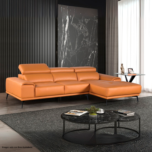 Sofá Chaise modelo Brisa FM69005LB-RCE/LLV, color naranja 100% cuero. Chaise lado izquierdo.