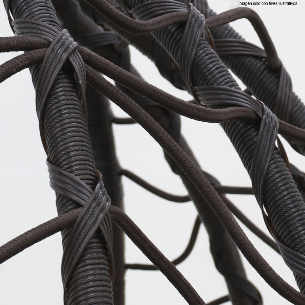 Silla colgante modelo 854-ARCHICHCH, color chocolate, estructura de metal.